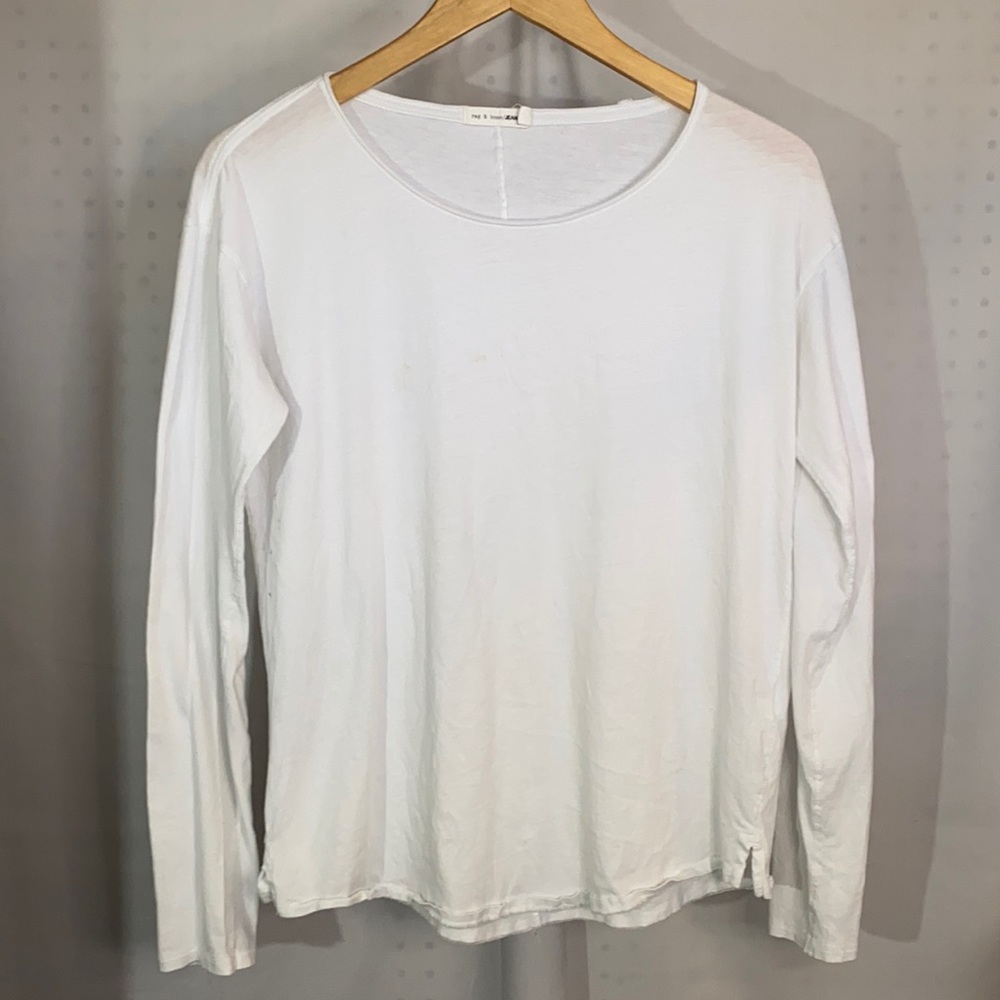 Rag & Bine long sleeve lightweight t-shirt in Medium.